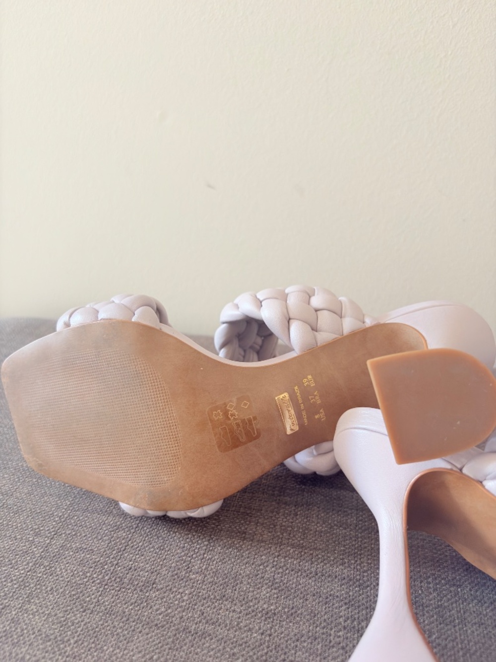 L'INTERVALLE Braided Double-Strap Heeled Sandals in Light Beige - Picture 4 of 8